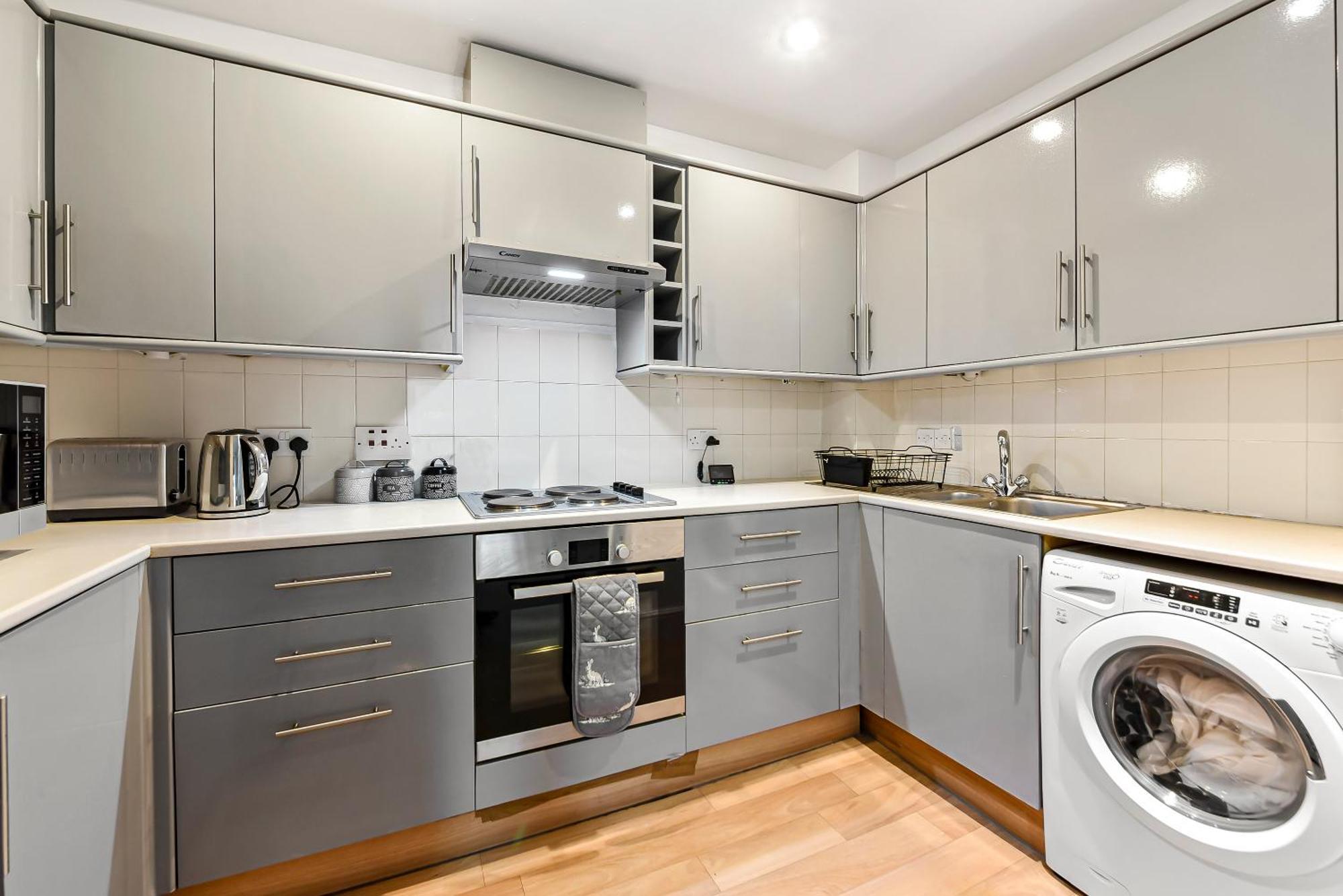 2bed - Canary Wharf - 14days Londra